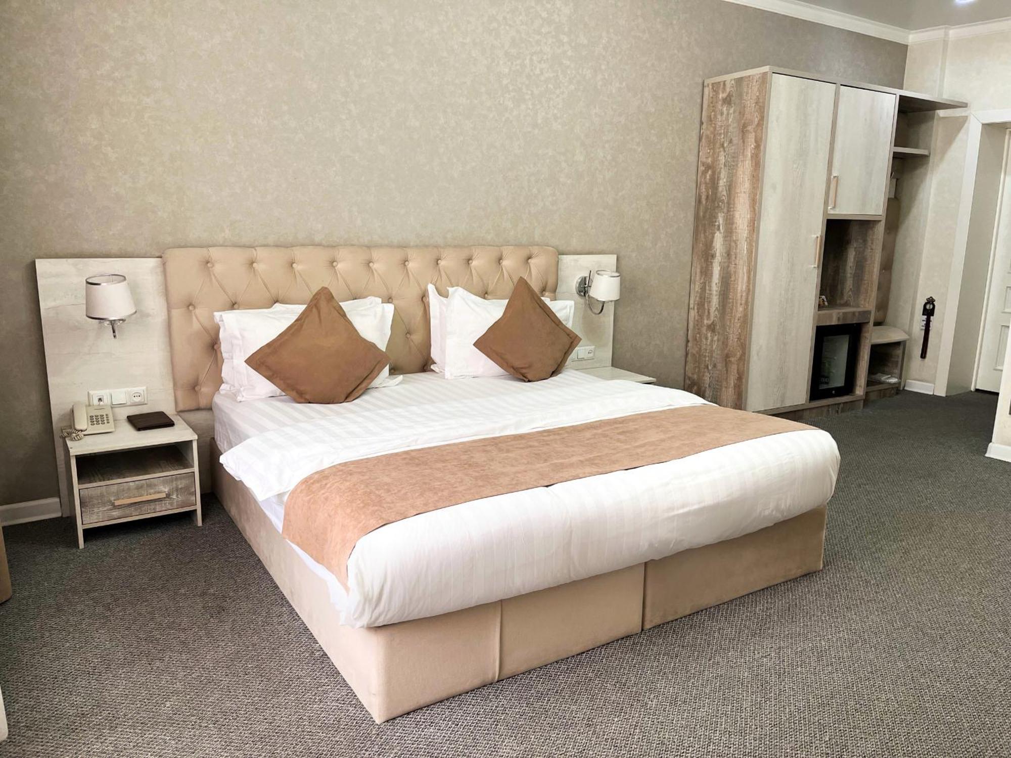 Hotel Fn Шымкент Экстерьер фото