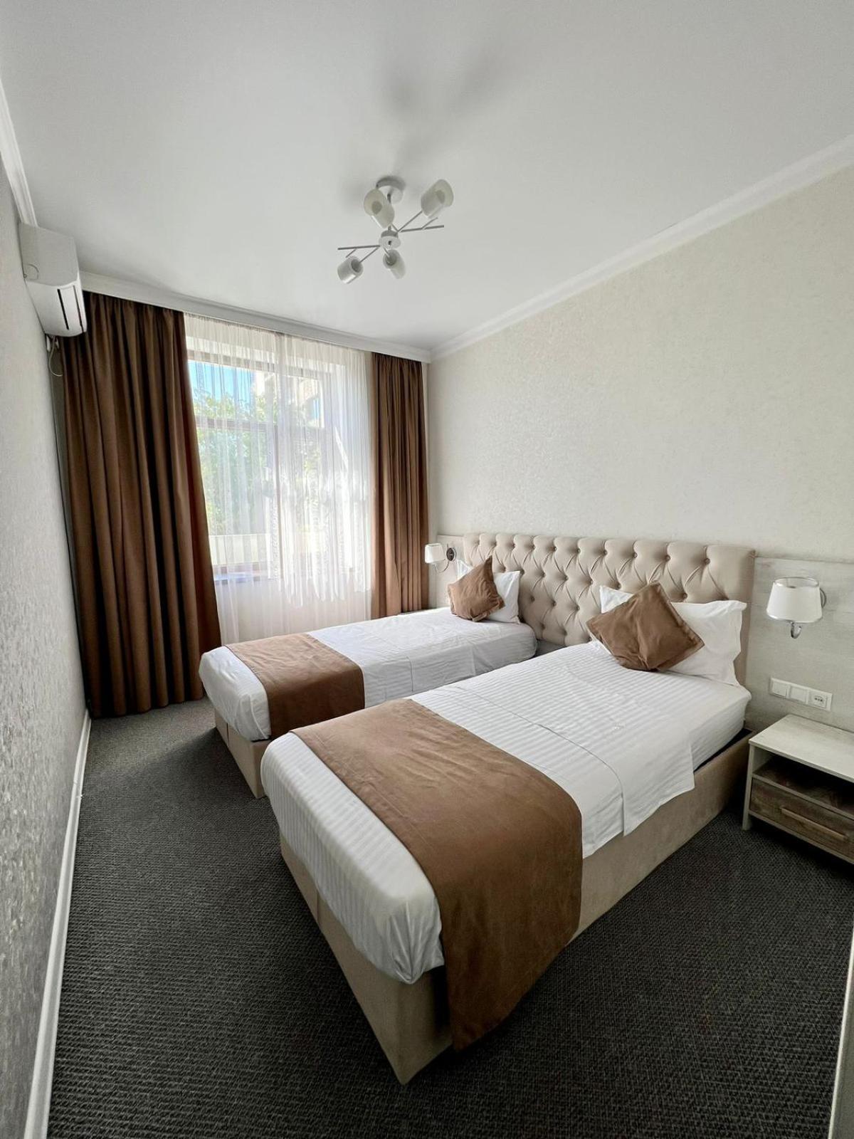 Hotel Fn Шымкент Экстерьер фото